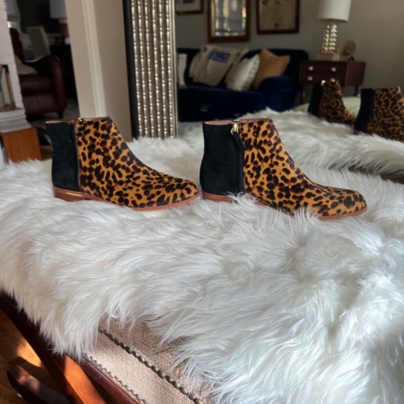 Cheetah booties - Picture 2 of 3